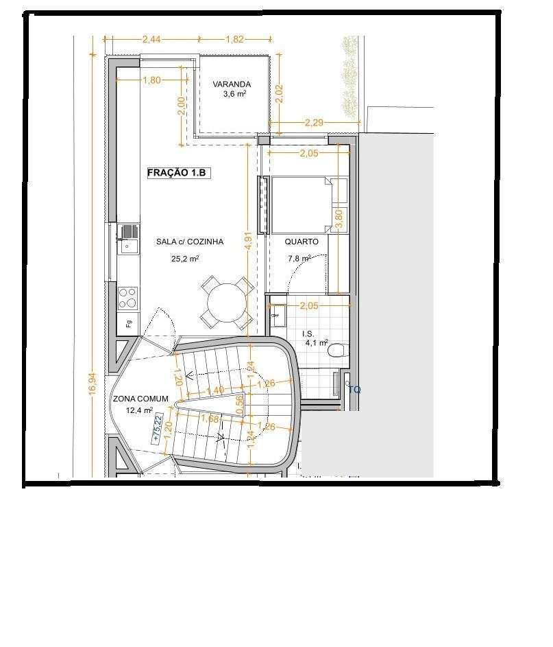 Apartamento T0 com varanda, Pereiró-12