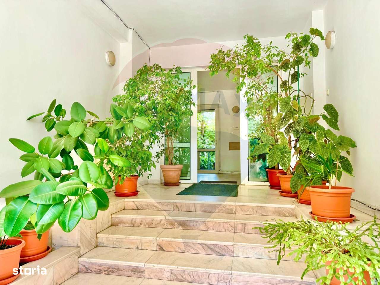 Spațiu de birouri de 400 mp de închiriat în zona Aviatorilor - Imagine principală: 2/9