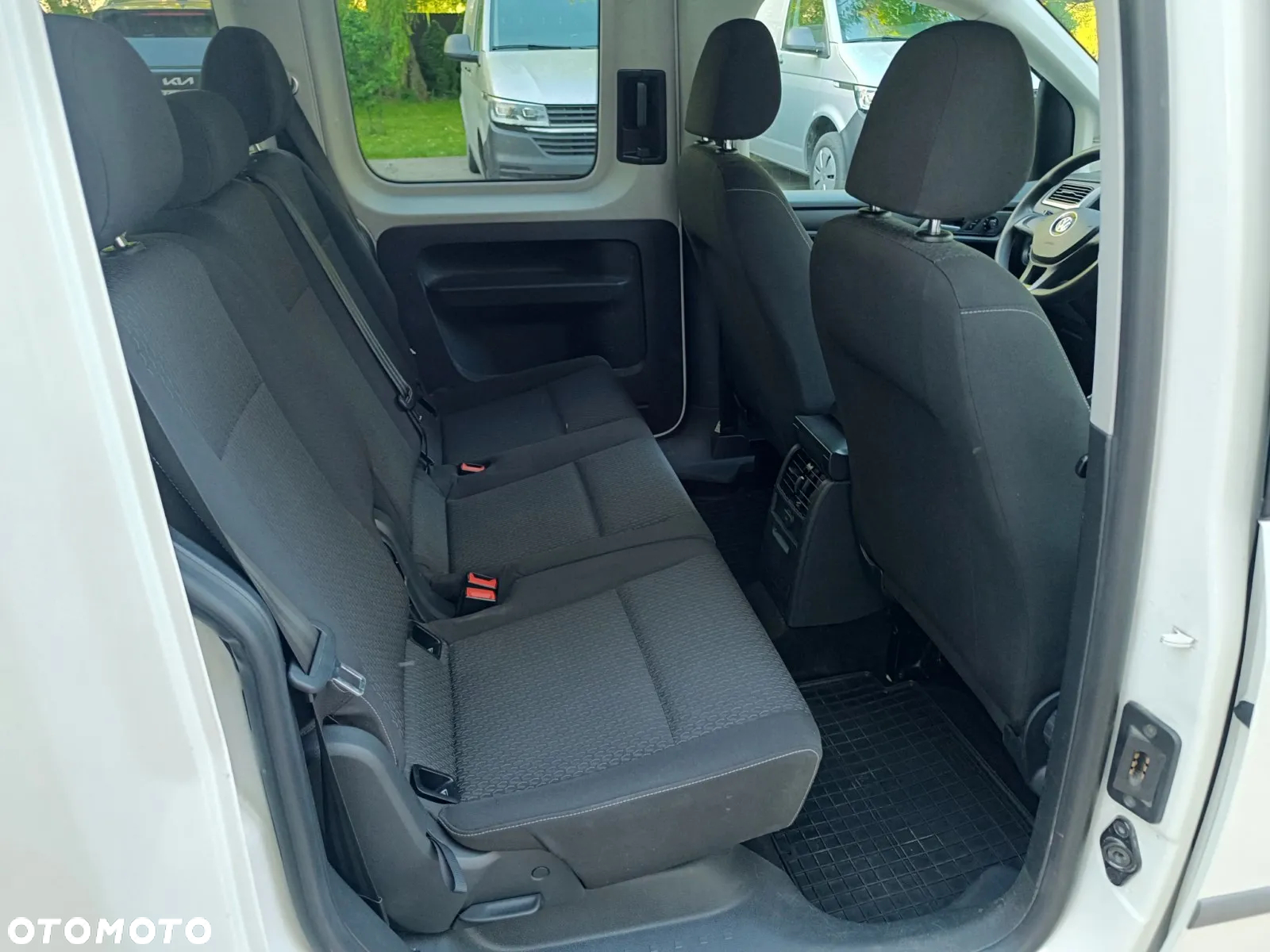Volkswagen Caddy 2.0 TDI Comfortline - 32