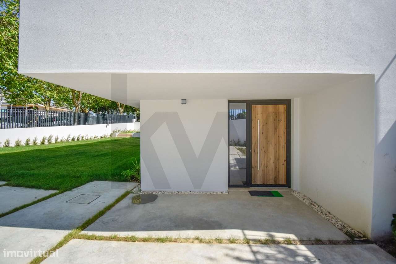Moradia Contemporânea T5 no Oeiras Golf & Residence - Grande imagem: 5/47