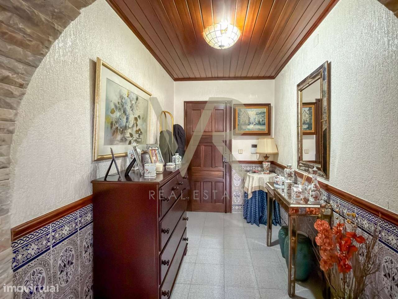 Oportunidade em Massamá: T3 Luminoso a 3 Minutos da Estação-12