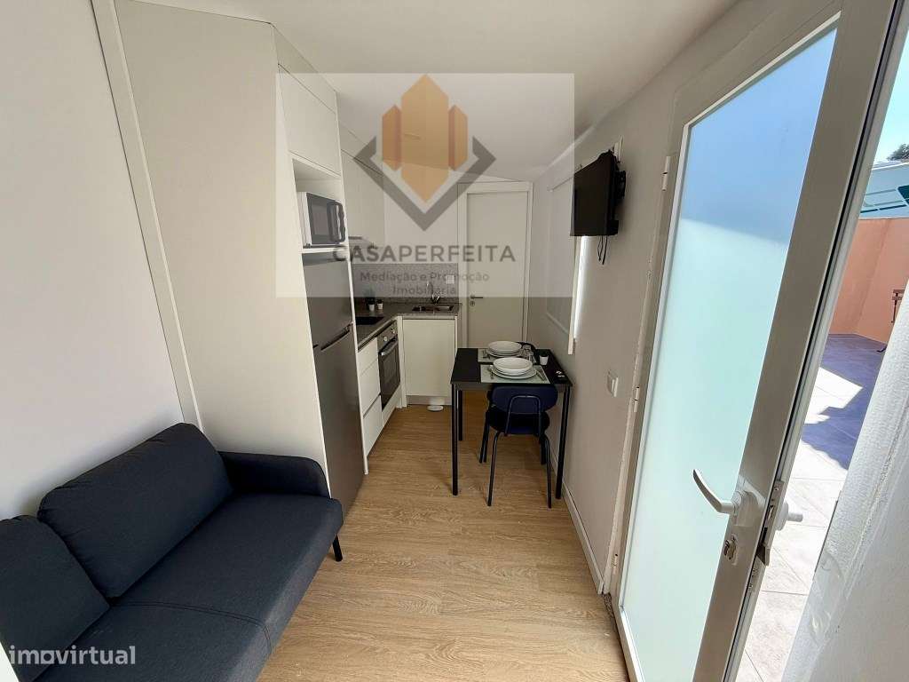 Moradia com 3 apartamentos totalmente renovados - Canelas - Grande imagem: 5/12