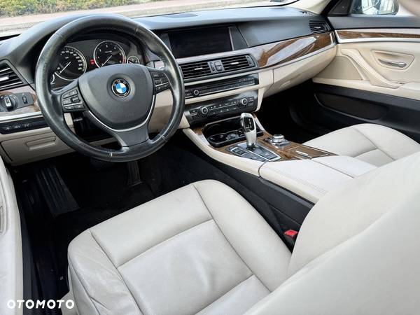 BMW Seria 5 530d xDrive Luxury Line - 12
