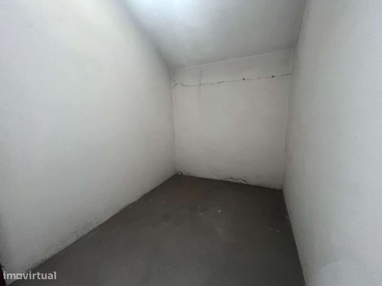 Apartamento T1 no centro do Porto com garagem-28