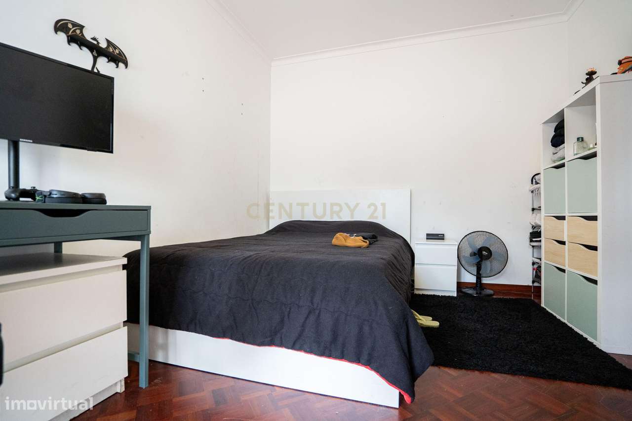 T3 com espaço exterior em Marvila – Excelente oportunidade em zona em-14