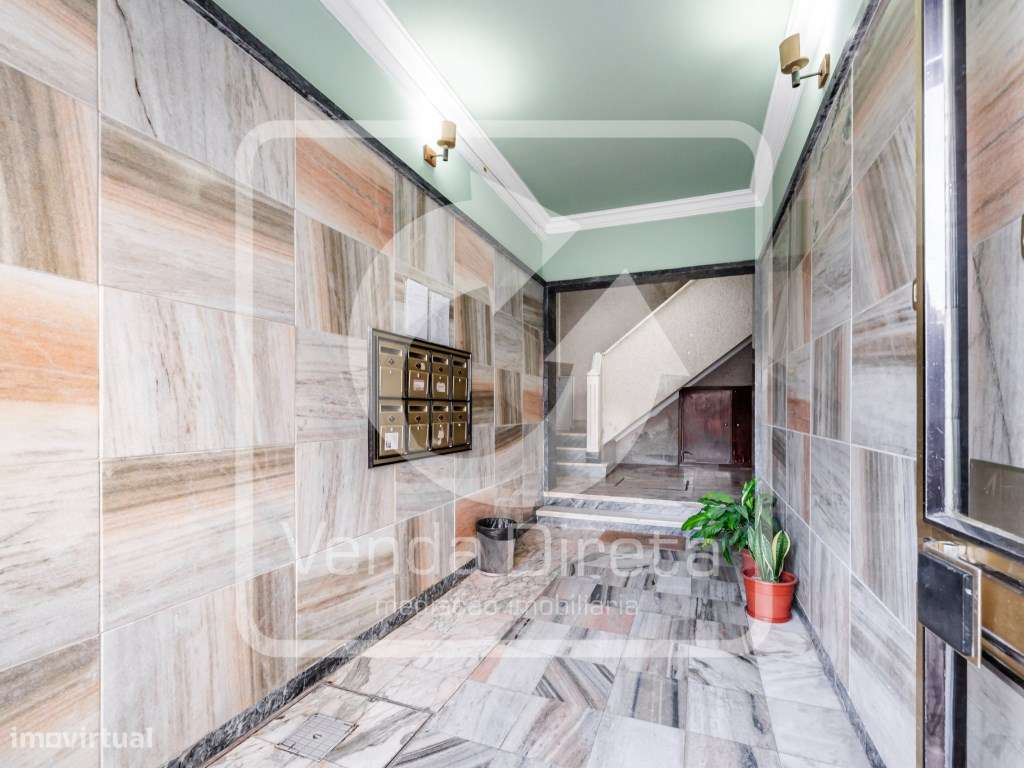 Apartamento T3 com 2 varandas no centro de Setúbal.-23