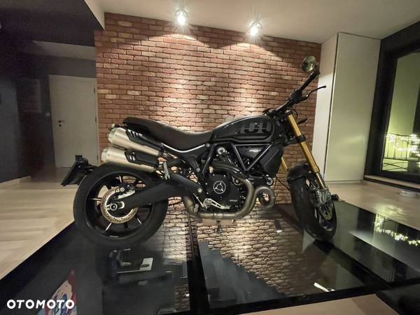 Ducati Scrambler - 1