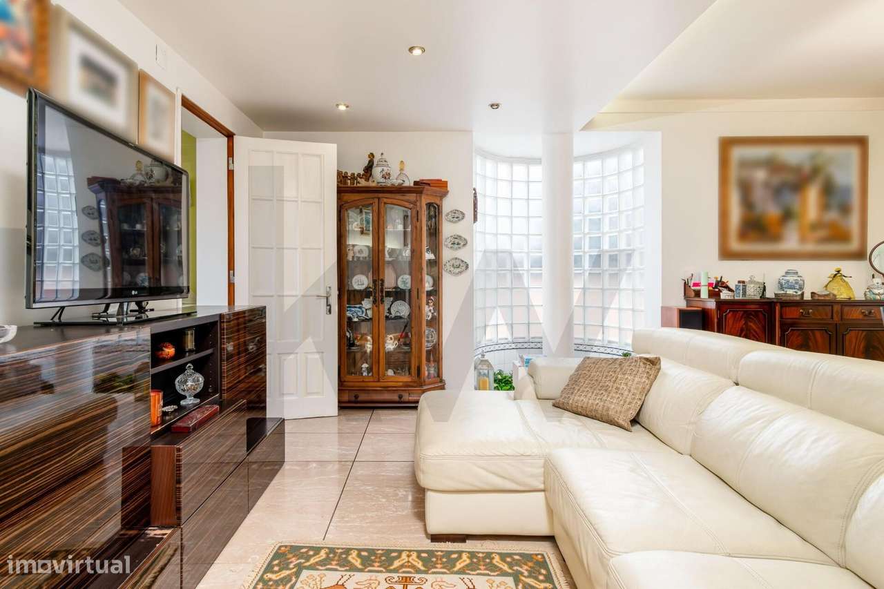 Moradia T4 de 167 m2 | O Espaço e a Privacidade que Procurava em Benfi - Grande imagem: 4/50