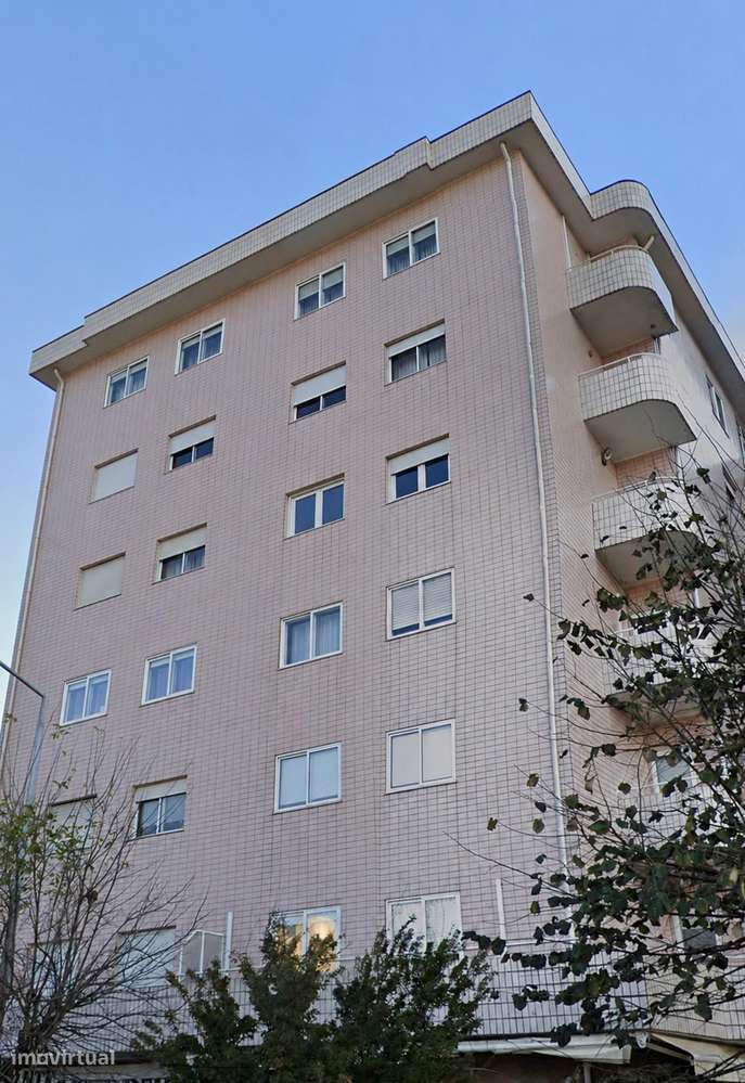 Apartamento T2 | Garagem | Elevador | Metro | Baguim | Gondomar-20
