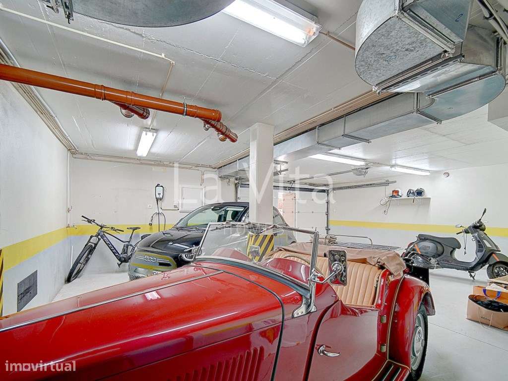 Apartamento T4 Duplex, em condomínio exclusivo no centro do Estoril.-44