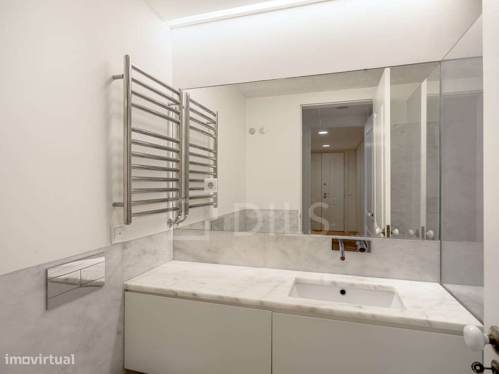 Apartamento T1 Lisboa, renovado, com pátio privativo-8