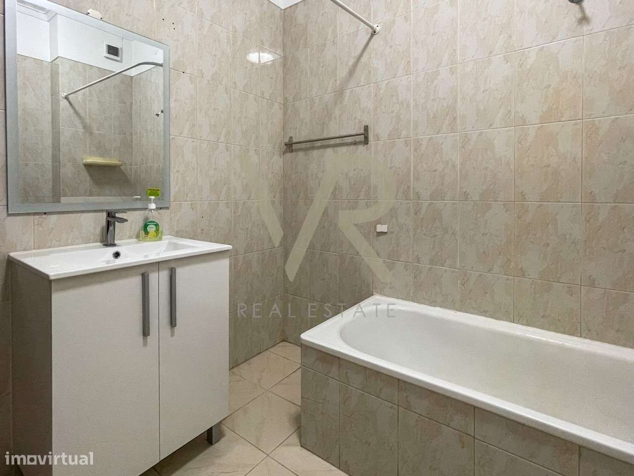 T2 para arrendar próximo do Jardim do Ultramar, em Oeiras - Grande imagem: 5/23