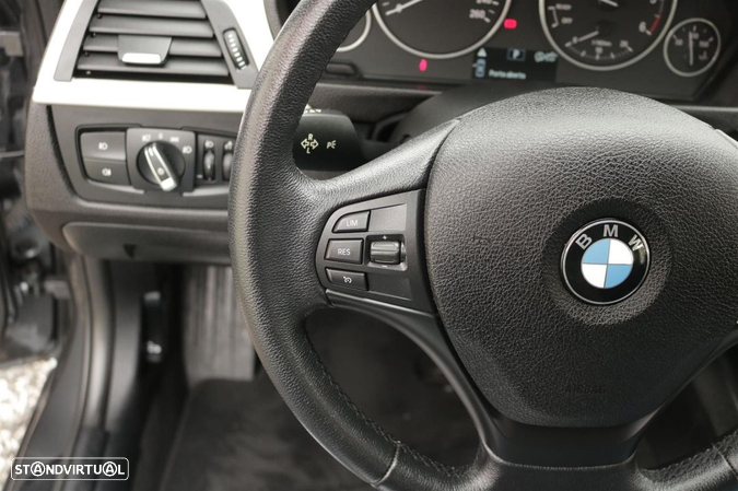 BMW 320 d Touring Advantage Auto - 38