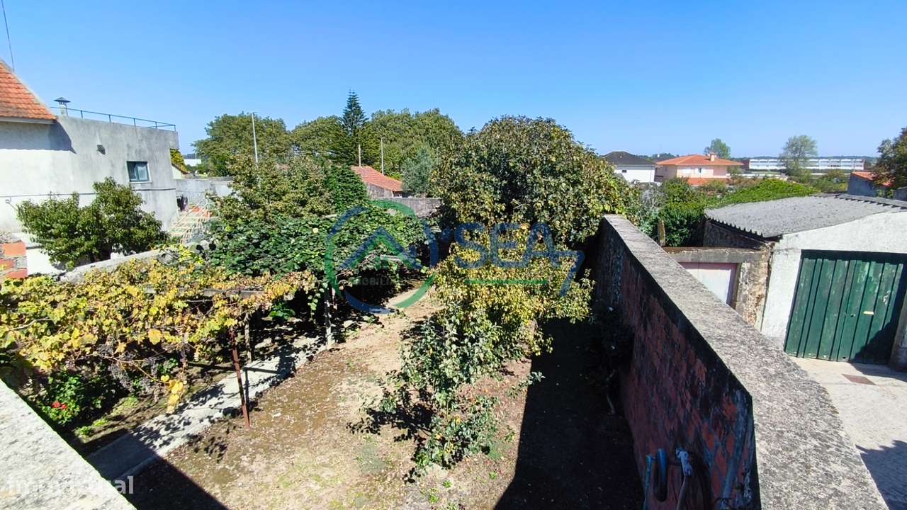 Moradia T3 com terreno, Apúlia-26