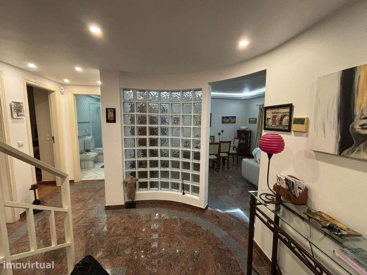 Moradia isolada T5 em Fernão Ferro. - Grande imagem: 5/36