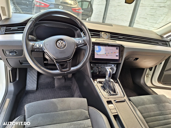 Volkswagen Passat - 16