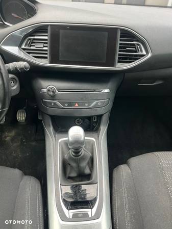 Peugeot 308 BlueHDi FAP 120 Stop & Start Active - 17