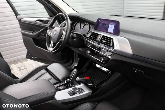 BMW X3 xDrive20d Business Edition - 12