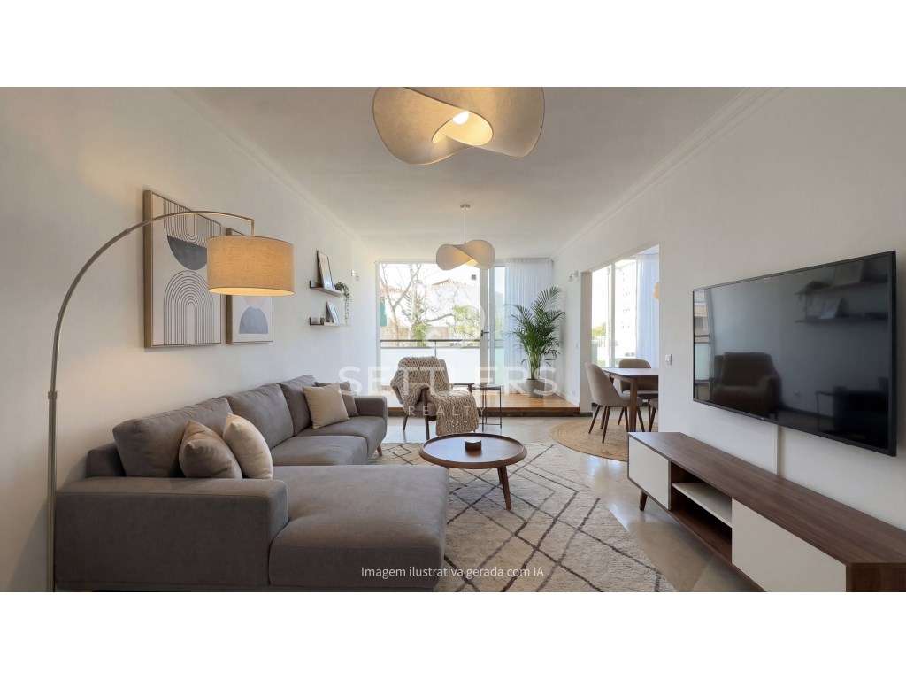 Apartamento T2 - Costa da Guia-0