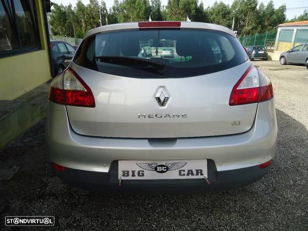 Renault Mégane 1.5 dCi Dynamique SS - 2