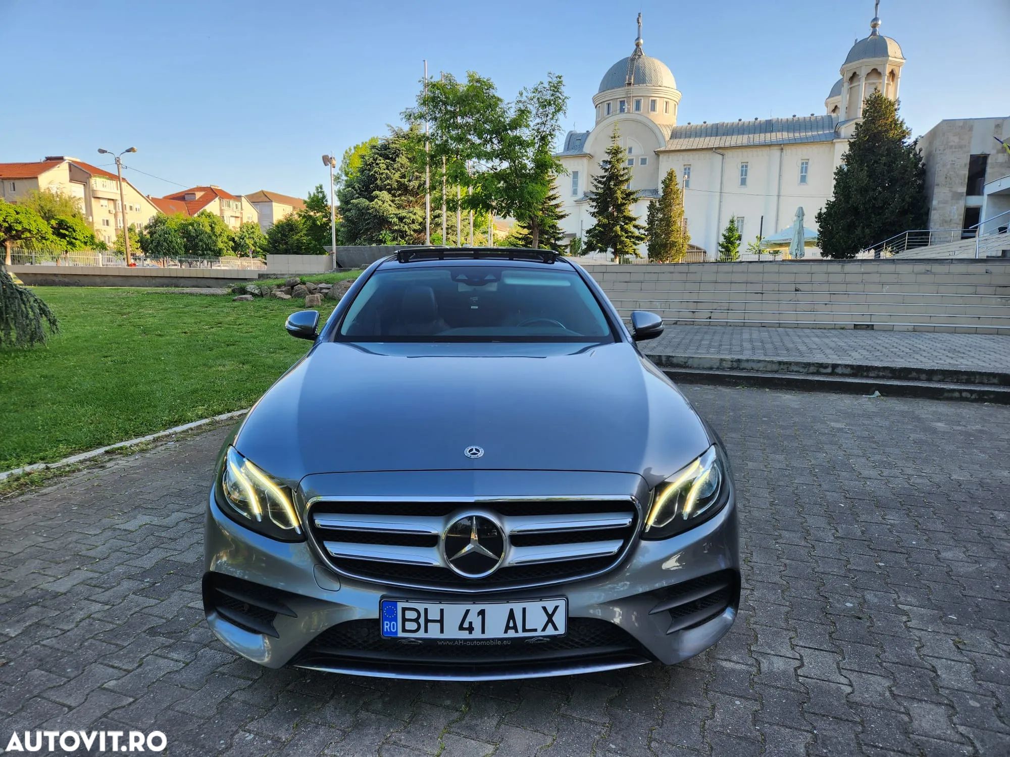 Mercedes-Benz E 220 d T-Modell Aut. - 1