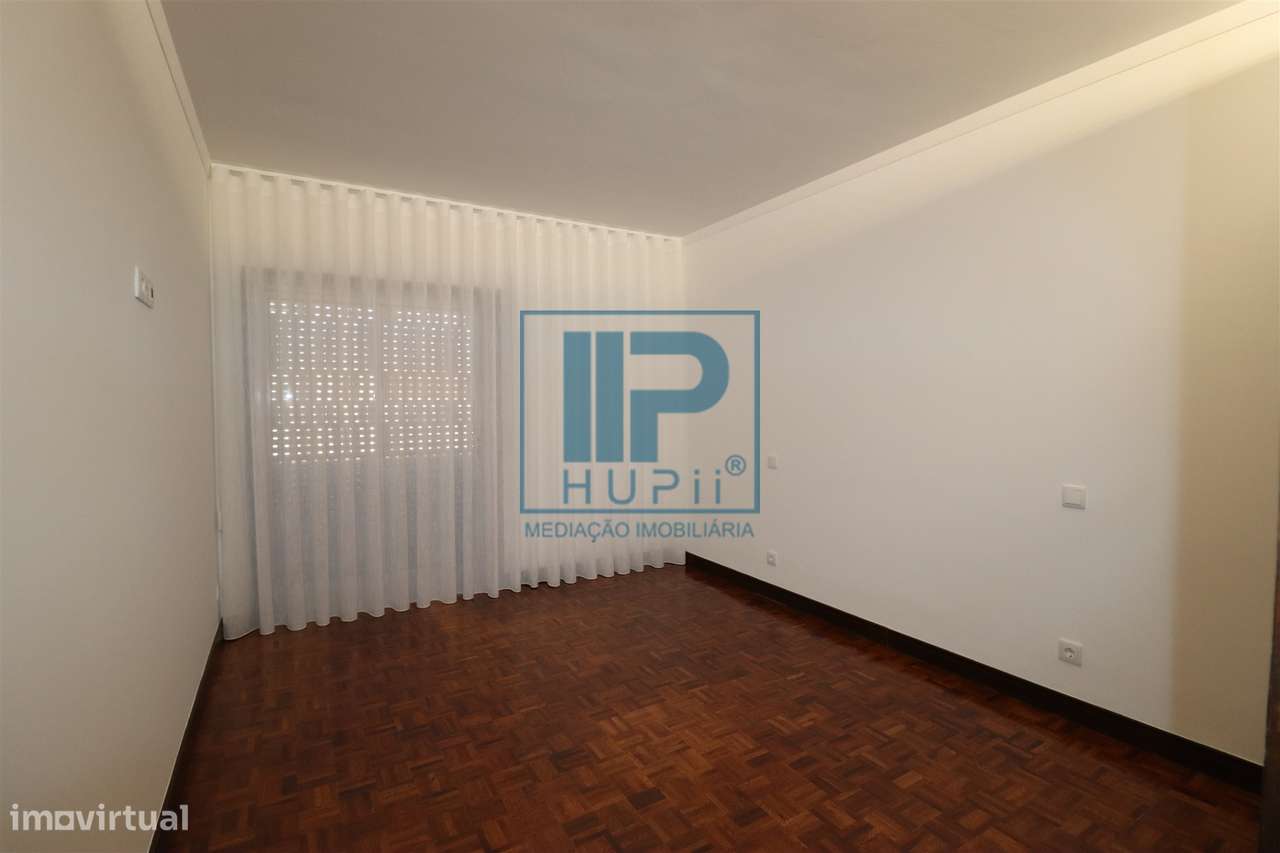 Apartamento T4 Venda em Oliveira, São Paio e São Sebastião,Guimarães-10