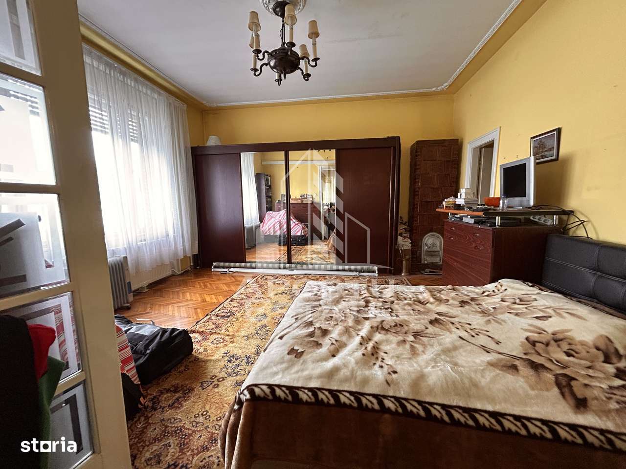 Apartament 3 camere spatios, in zona Ultracentrala cu garaj - Imagine principală: 3/8