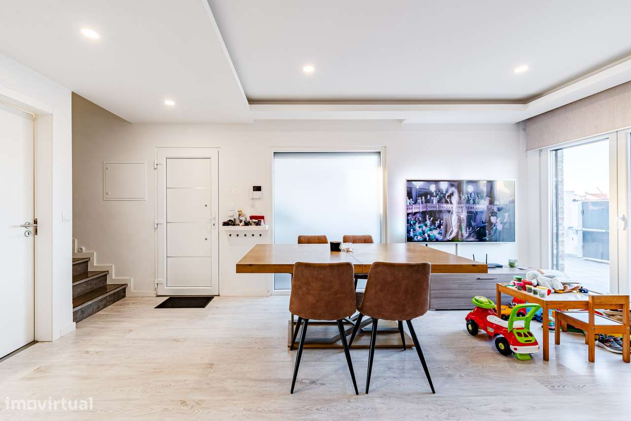 Moradia T3 com Garagem - Fernão Ferro - Grande imagem: 5/44