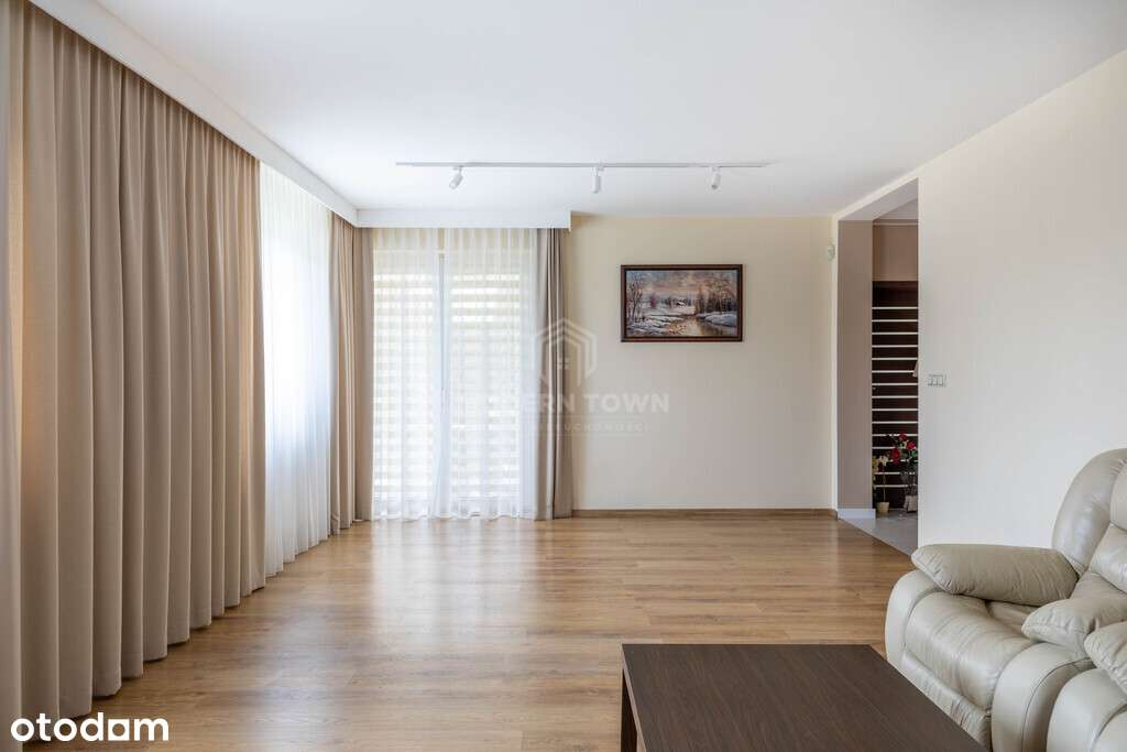 Dom z Dodatkowym Budynkiem–Działalność, Warsztat-4