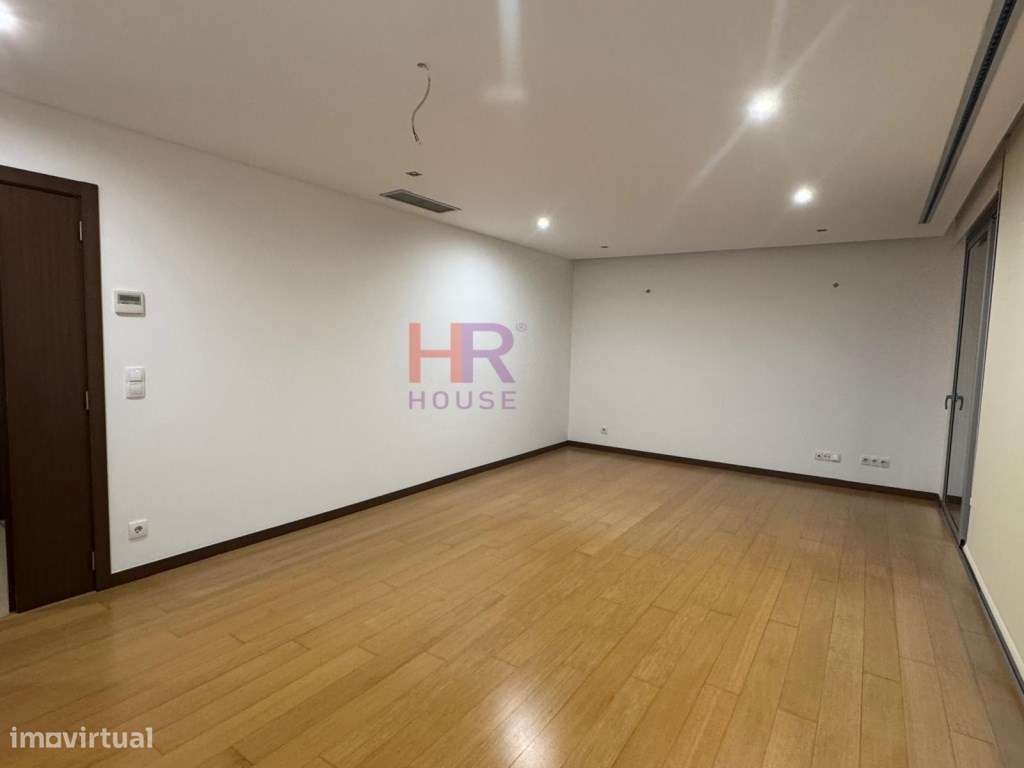 Apartamento T2 com garagem em Quinta das Nogueiras em Coimbra: Conf...-14