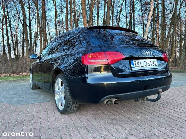 Audi A4 - 4