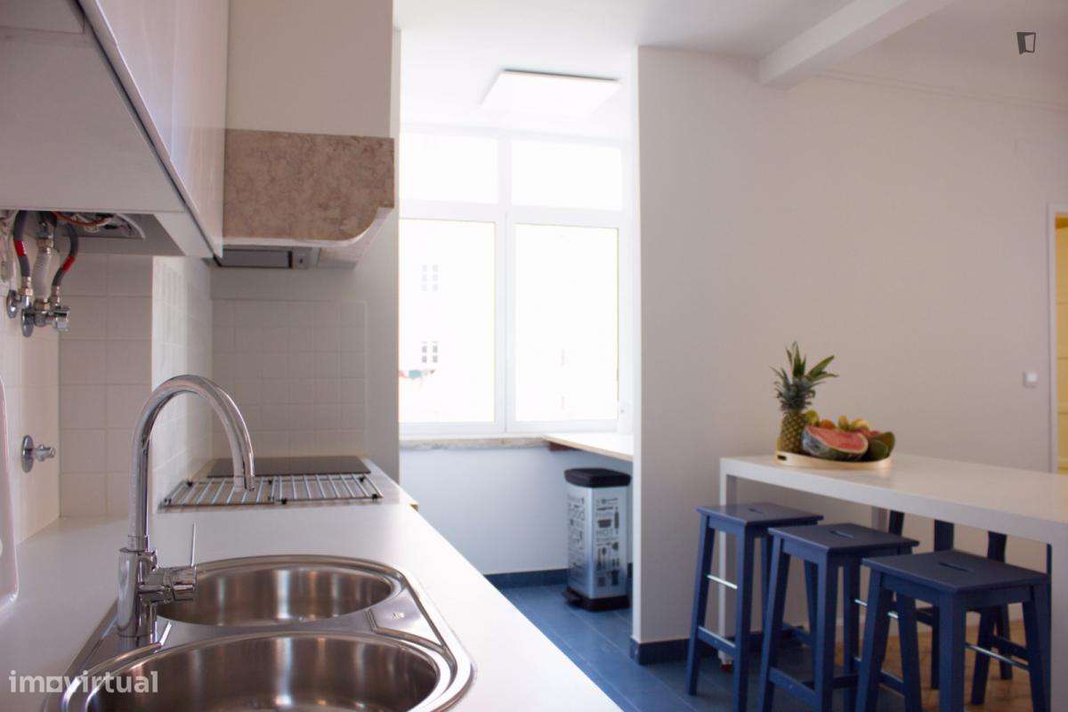 Quarto - localizado em Roma-Areeiro Lisbon - Grande imagem: 4/10