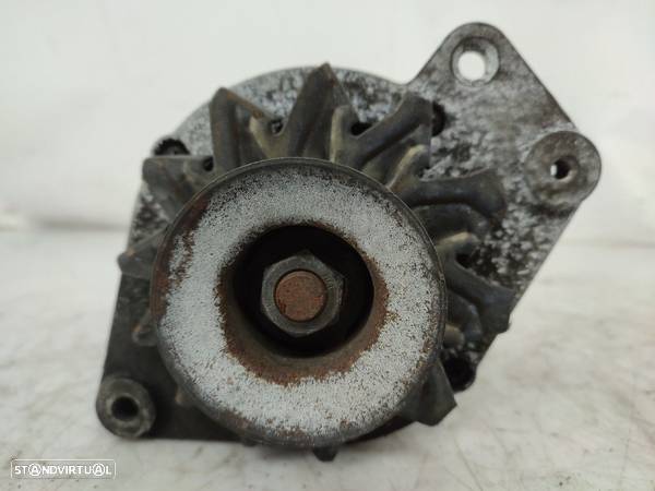 Alternador Volkswagen Passat (3A2, 35I) - 1