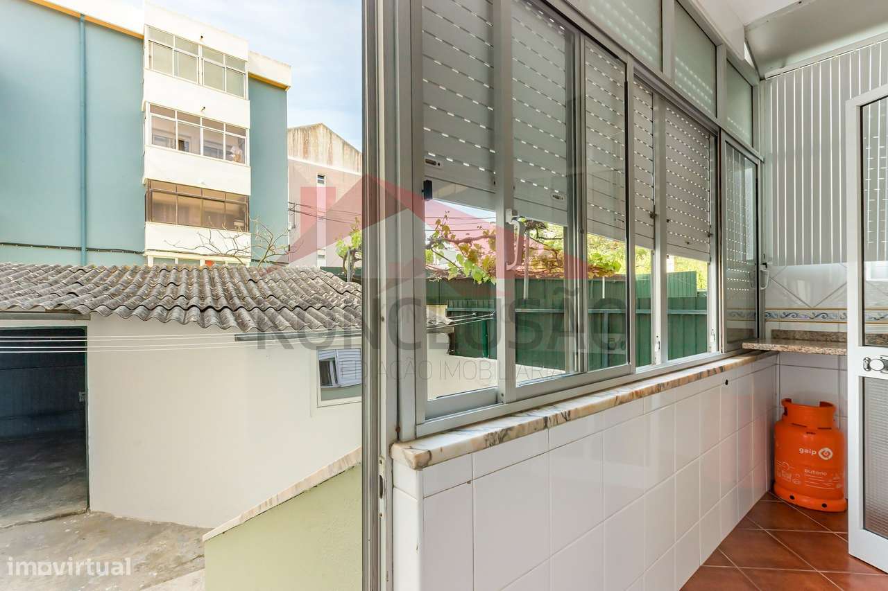 Apartamento T2 com logradouro, garagem e arrecadação – Póvoa de San...-15