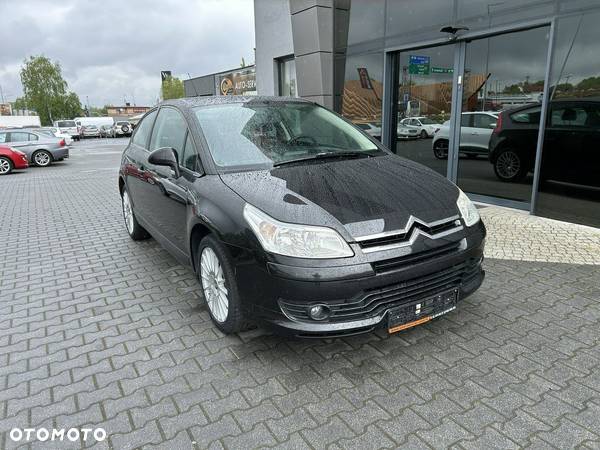 Citroën C4 Coupe 1.4 16V VTR - 2