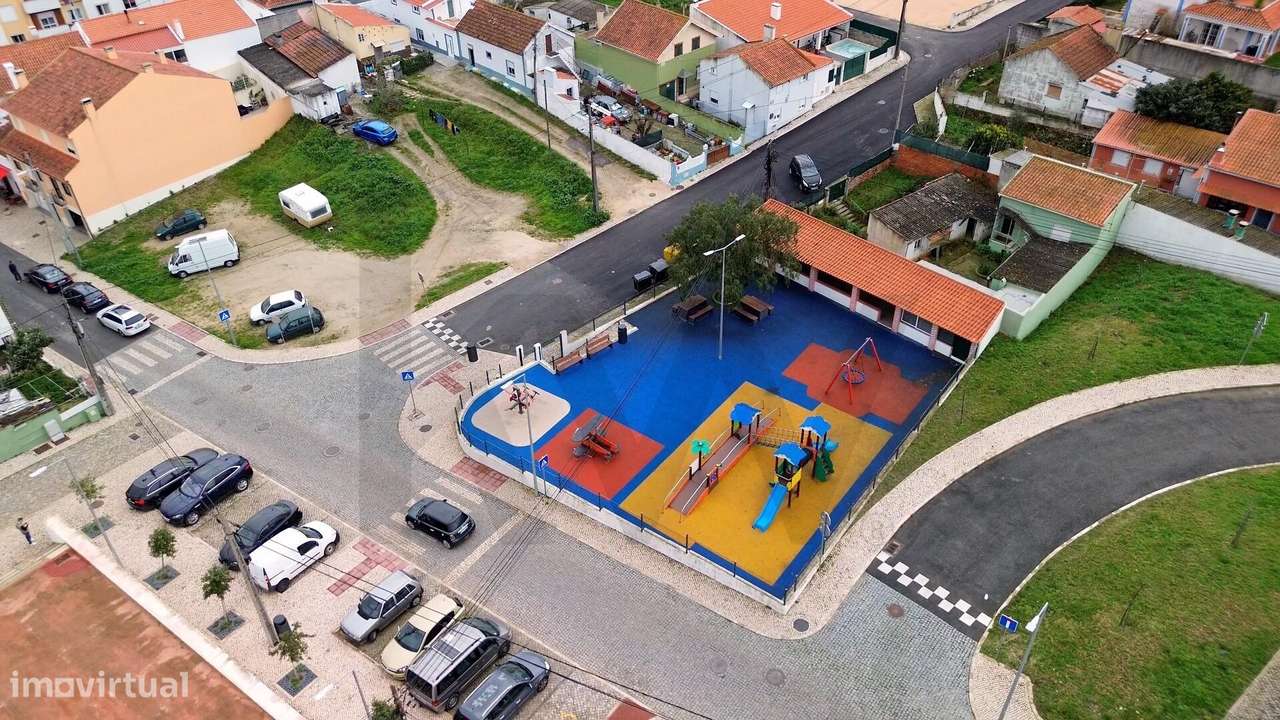 Terreno Urbano de 162m2 em Zona Tranquila de Caldas da Rainha – Excele-15