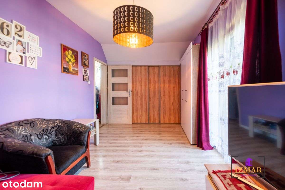 Funkcjonalny dom z 2 garażami i ogrodem - Pełny obrazek: 3/19