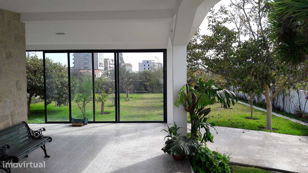 Moradia T3+1 Renovada com Vista Mar em Esmoriz-22