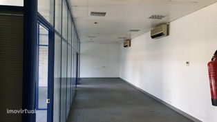 Arrendar Escritório Oeiras | 130 m2 | Cluttons Comercial