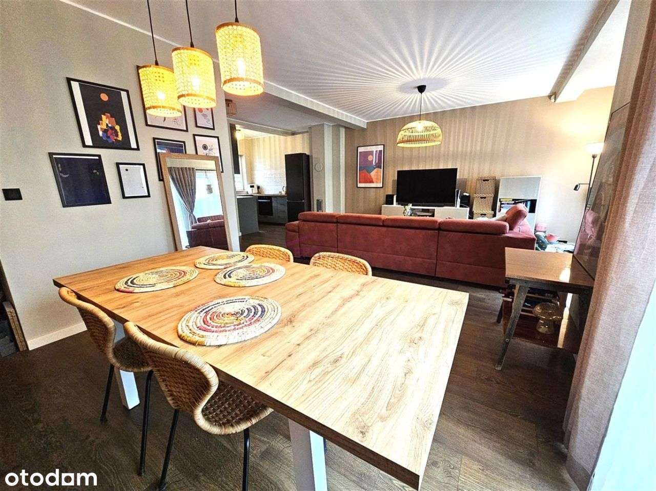 Dom na zamkniętym osiedlu – wyposażenie w cenie!-6