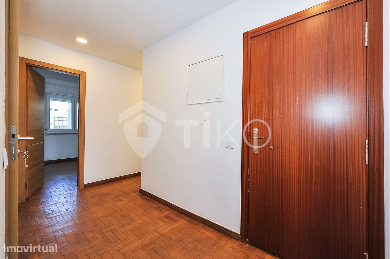 Apartamento T3 renovado no Montalvão, Setúbal-2