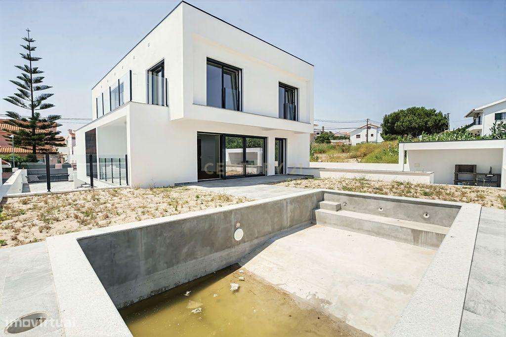 Moradia T4+1 de Luxo - Sobreda - Charneca de Caparica-34