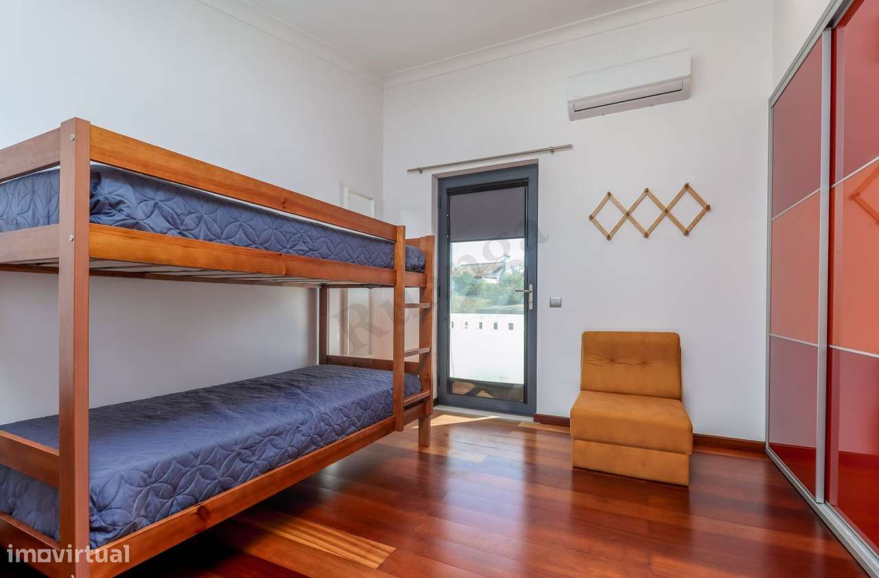 Excelente Moradia  para venda na Aldeia de Santo André-25