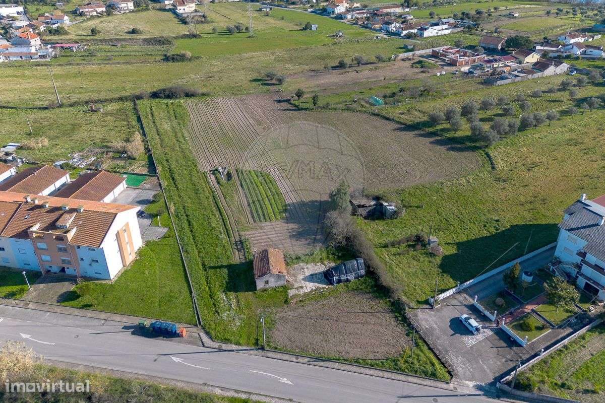 Moradia T2 para venda - Grande imagem: 1/23