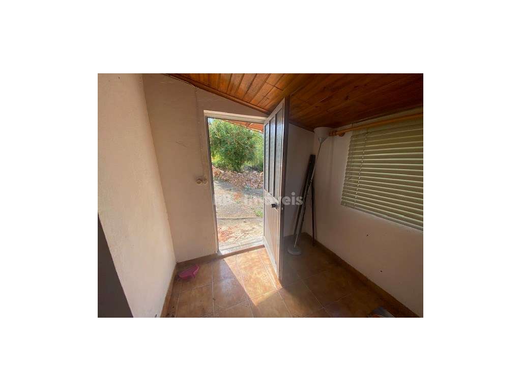 Moradia para recuperar com Garagem e Terreno - Fungalvaz, Torres Novas - Grande imagem: 4/30