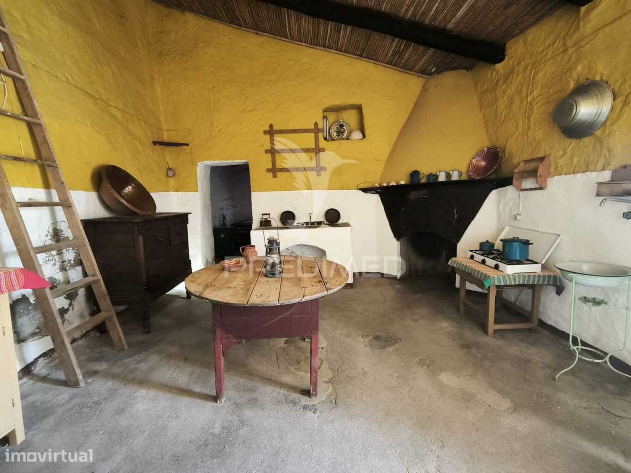 Casa tipicamente alentejana (para restaurar) com 2 quartos - Grande imagem: 5/37