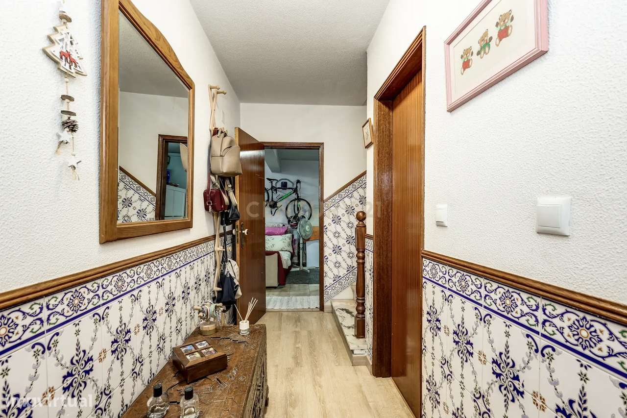 Excelente Moradia T3+1 em Vale de Milhaços, Seixal-24