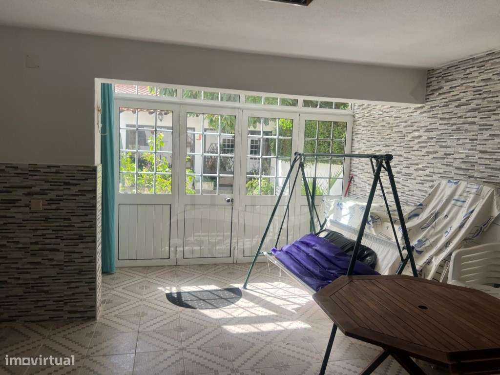 Moradia com 7 Assoalhadas , garagem e com terreno de 1.000 m2 zona ...-36