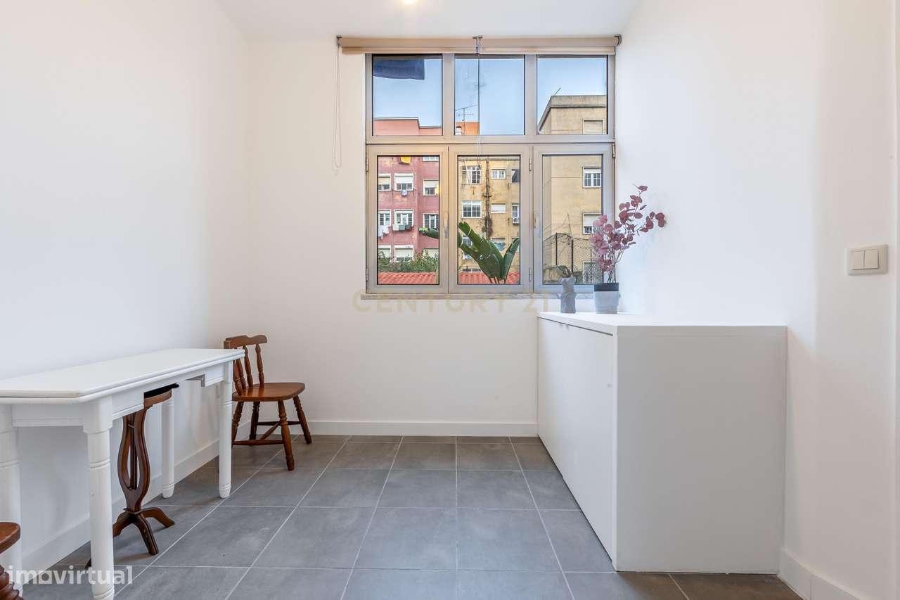 Apartamento T1 + 1 mobiliado e equipado para arrendar nas Avenidas No - Grande imagem: 5/13