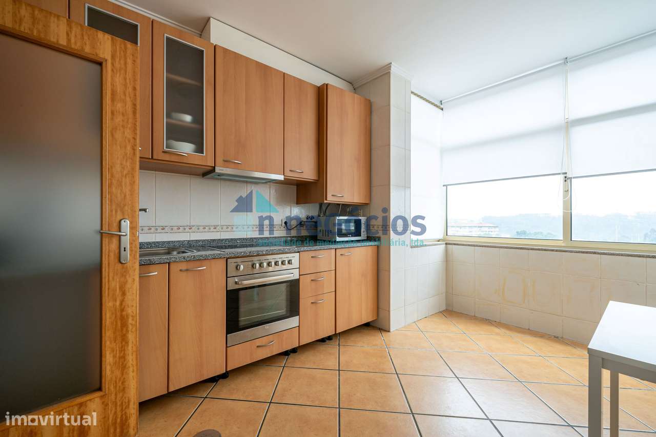 Apartamento t1 com lugar de garagem em O. Azeméis-7